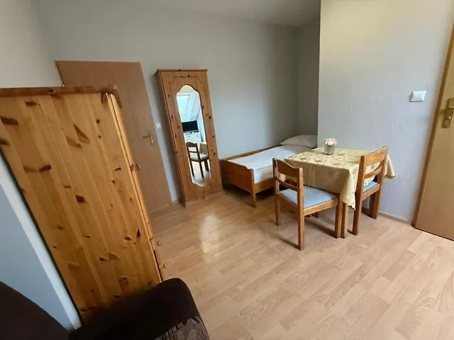 Alexandria ダルウォボ